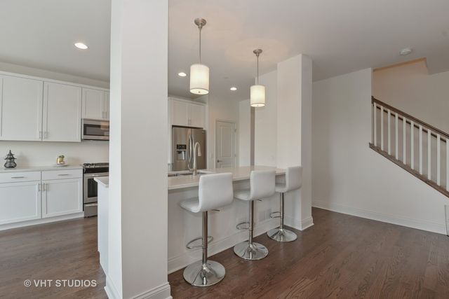 $690,000 | 3843 Provenance Way, Northbrook, IL 60062