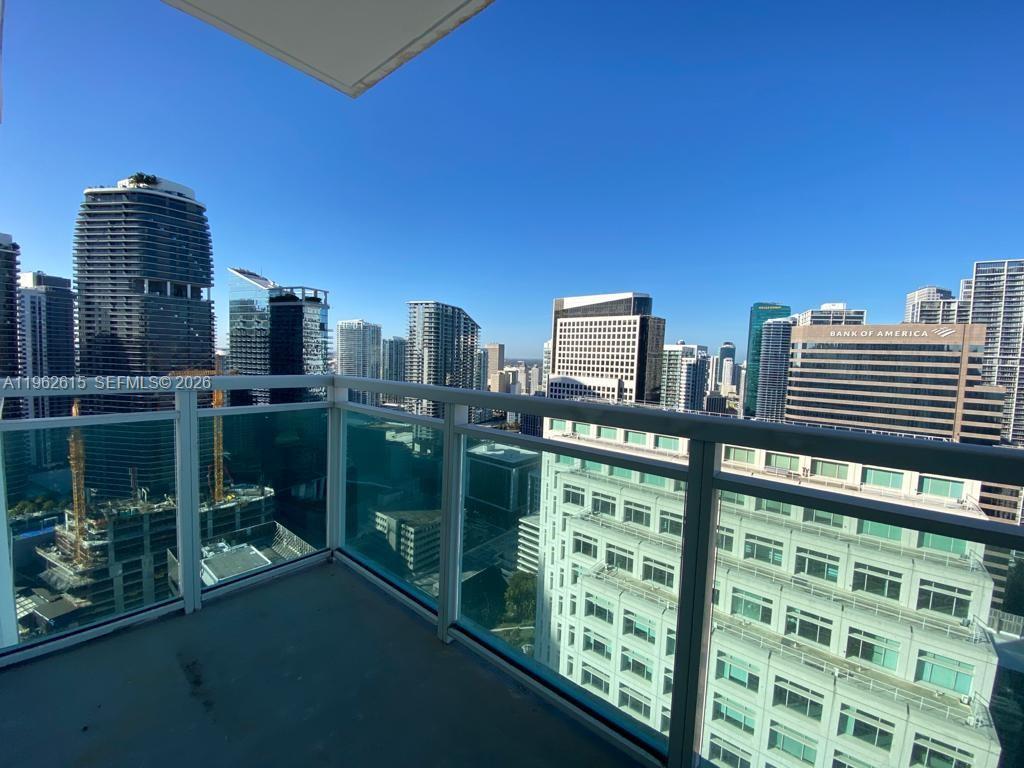 950 Brickell Bay Drive, Unit 4002 Miami, FL 33131 - Photo 2 of 24