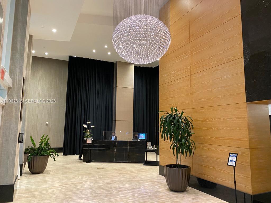 950 Brickell Bay Drive, Unit 4002 Miami, FL 33131 - Photo 22 of 24