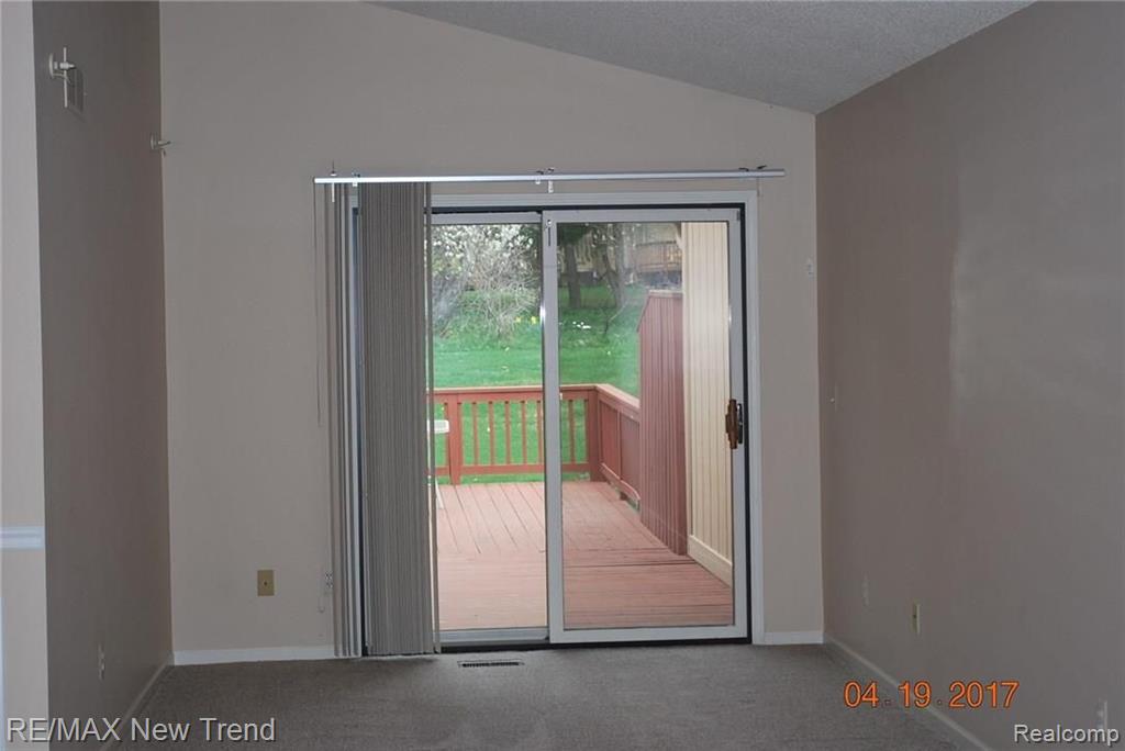 22005 River Ridge Trail, Unit 37 Farmington Hills, MI 48335 - Photo 15 of 18
