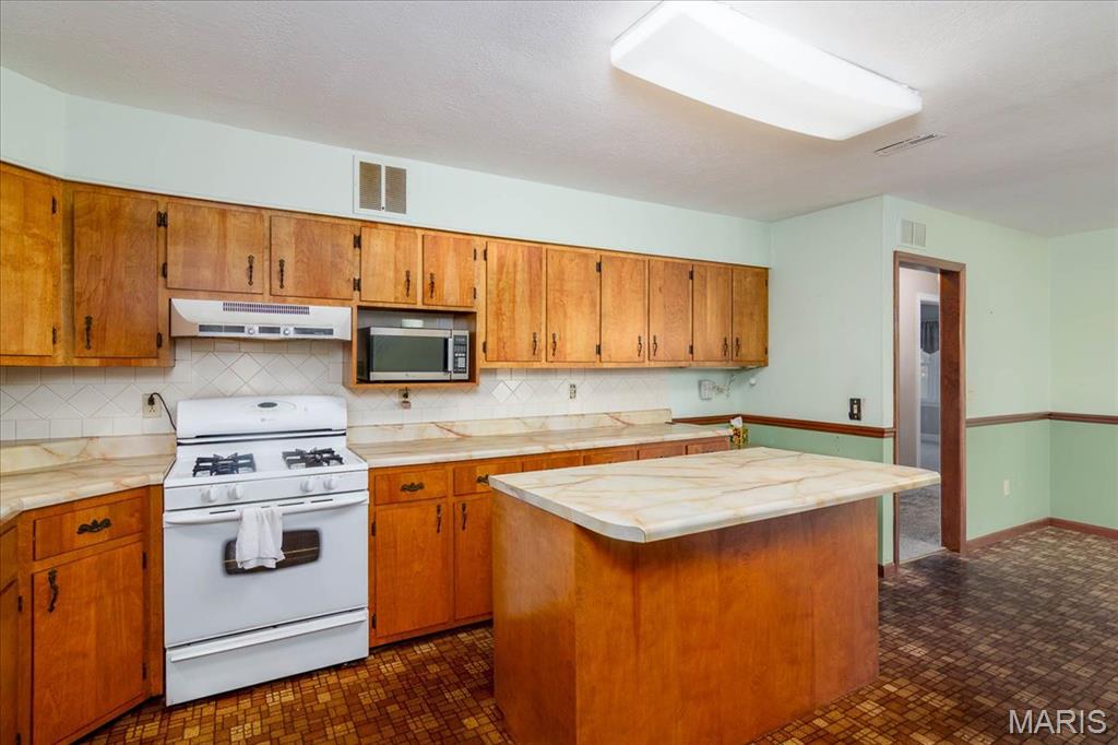 22106 Hammel Road Carlyle, IL 62231 - Photo 13 of 48