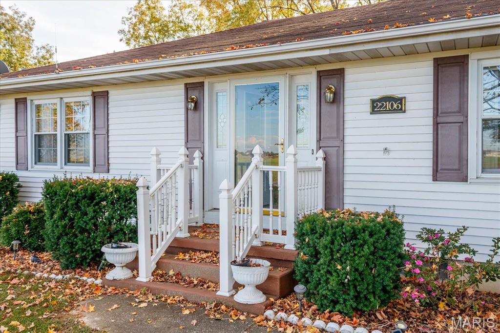 22106 Hammel Road Carlyle, IL 62231 - Photo 4 of 48