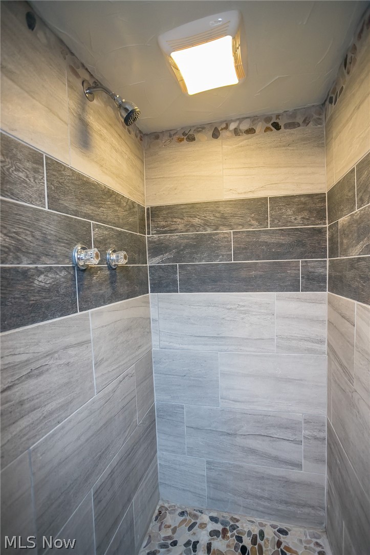 1019 Chalker Street Akron, OH 44310 - Photo 31 of 34 Gallery Image 31