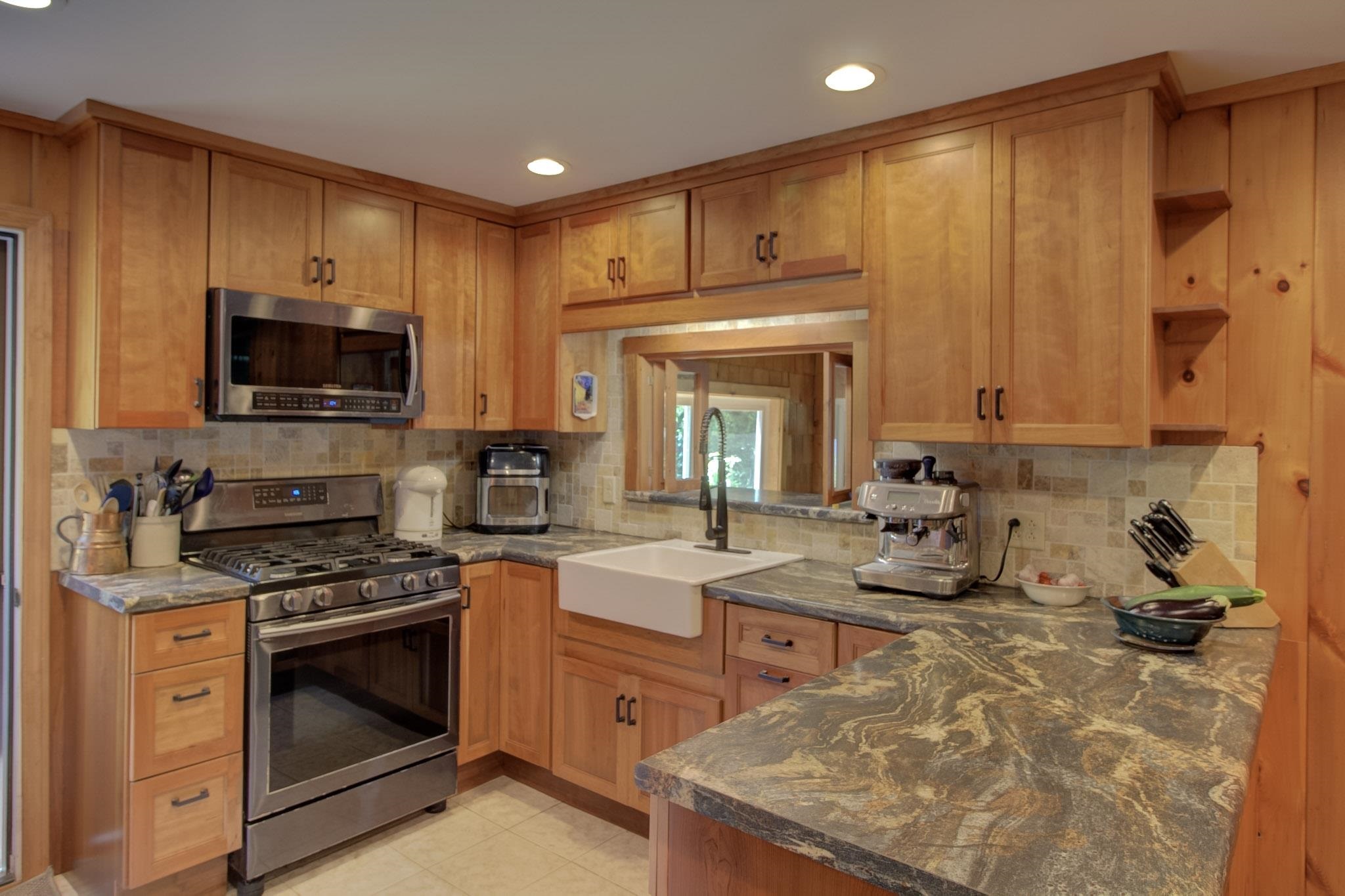 1160 Blockhouse Point Road North Hero, VT 05474 - Photo 26 of 60