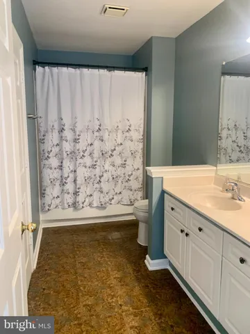 $1,850 | 20301 Beechwood Terrace, Unit 201, Ashburn, VA 20147