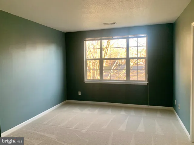 $1,850 | 20301 Beechwood Terrace, Unit 201, Ashburn, VA 20147