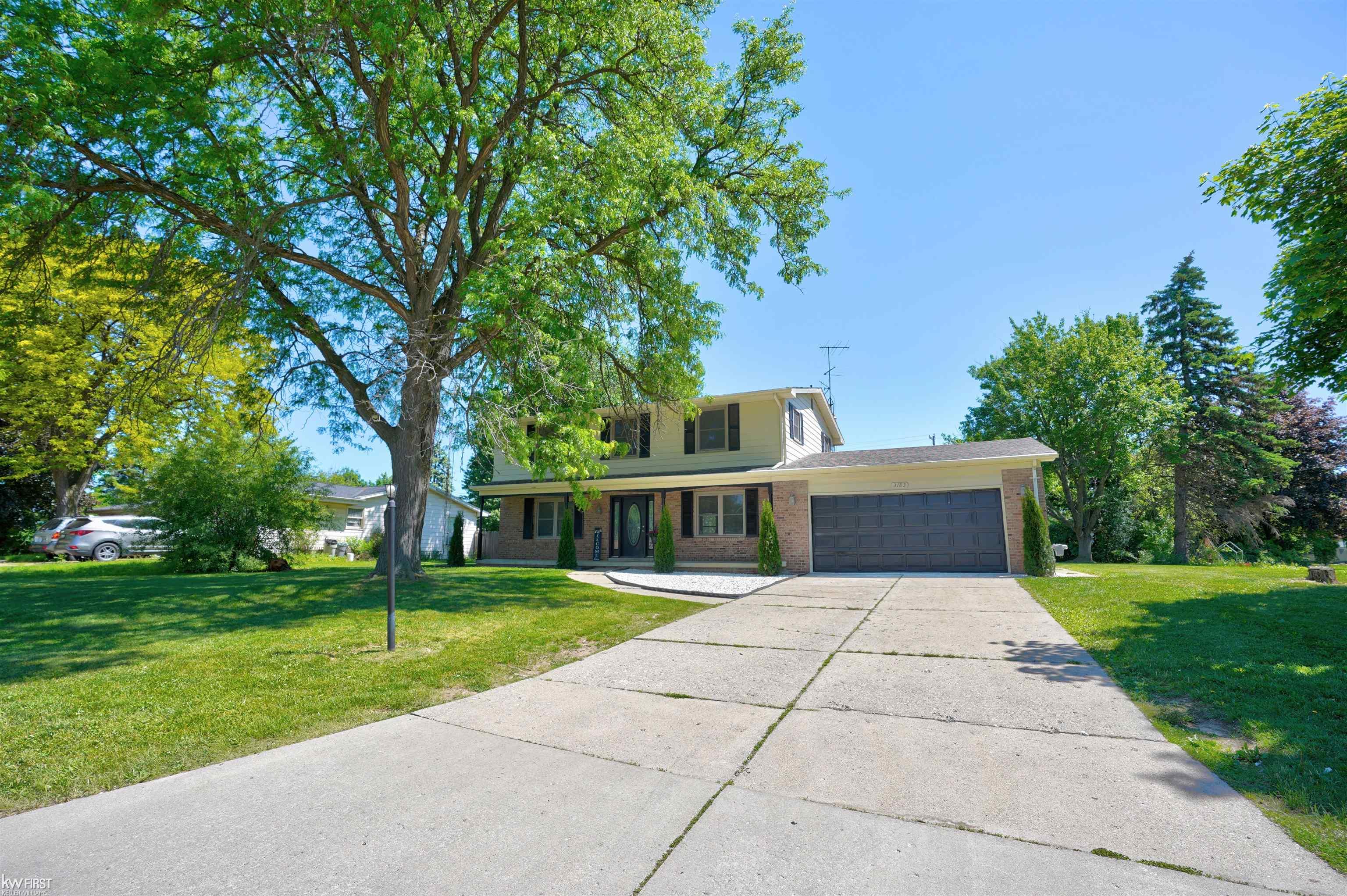 3183 Bridle Path Flint, MI 48507 - Photo 8 of 79