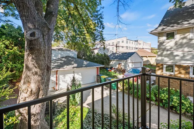 $1,500 | 1700 East Menlo Boulevard, Shorewood, WI 53211