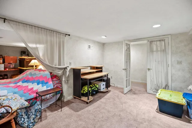 $1,500 | 1700 East Menlo Boulevard, Shorewood, WI 53211