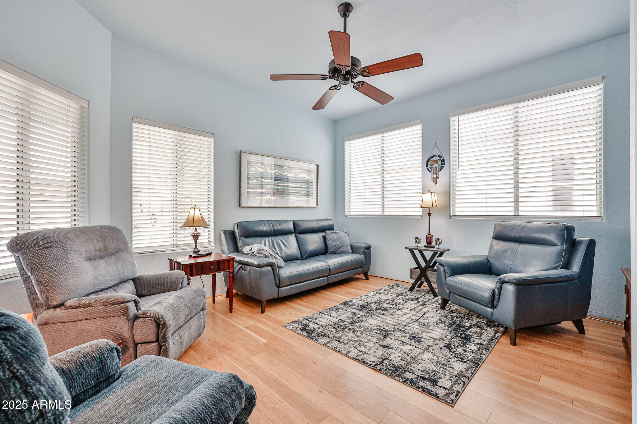 17200 West Bell Road, Unit 1185 Surprise, AZ 85374 - Photo 14 of 44 a living room with furniture and a window