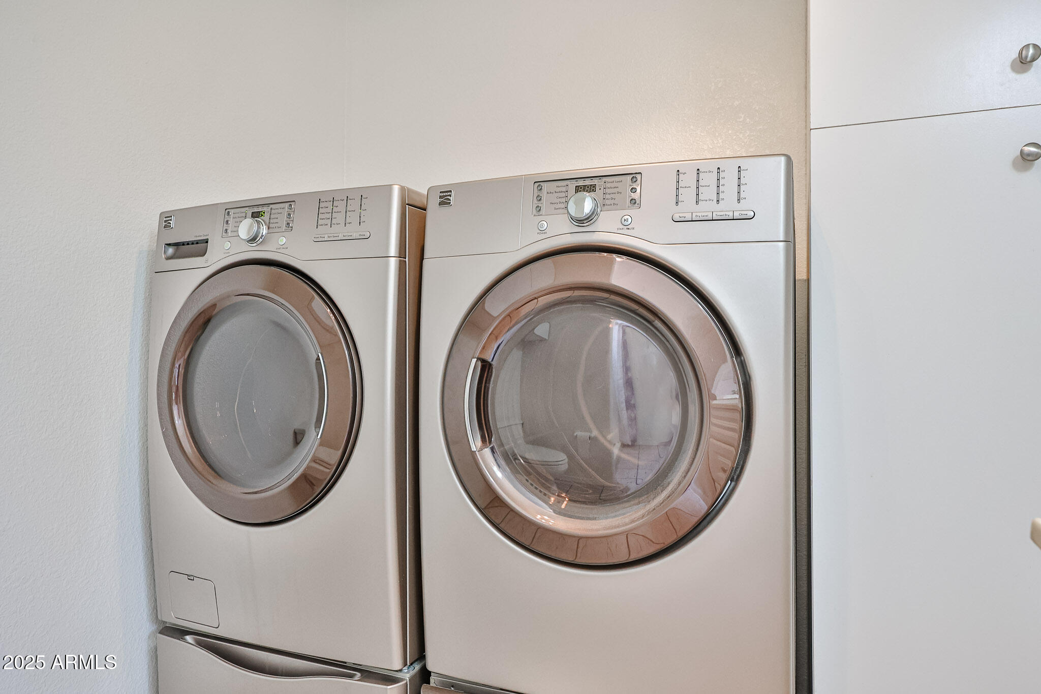 17200 West Bell Road, Unit 1185 Surprise, AZ 85374 - Photo 25 of 44 a utility room with dryer and washer