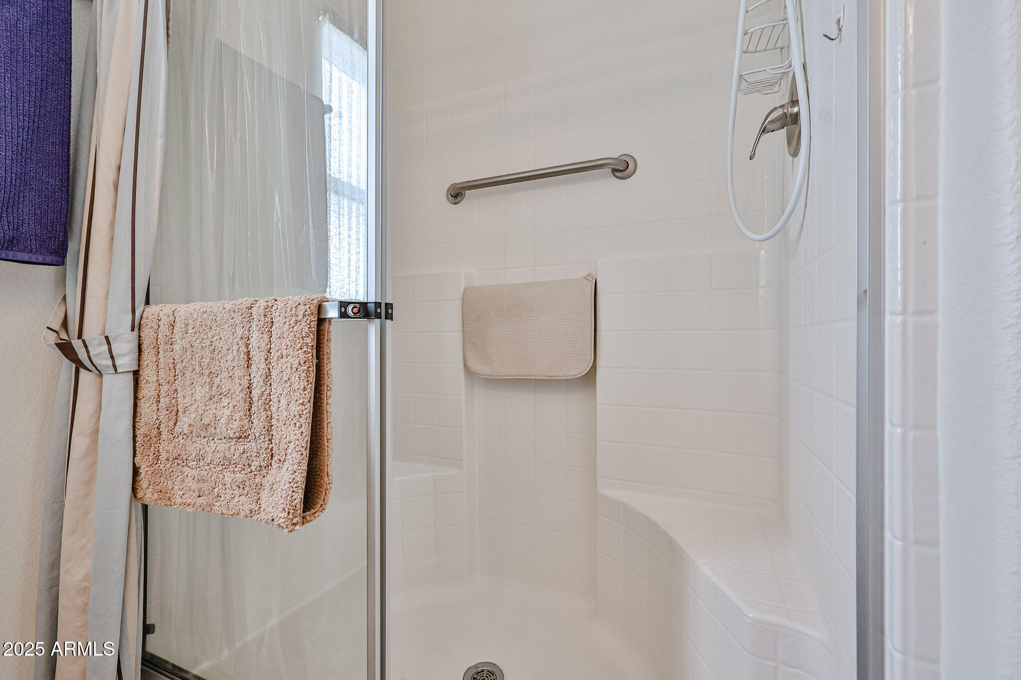 17200 West Bell Road, Unit 1185 Surprise, AZ 85374 - Photo 27 of 44 a bathroom with a shower