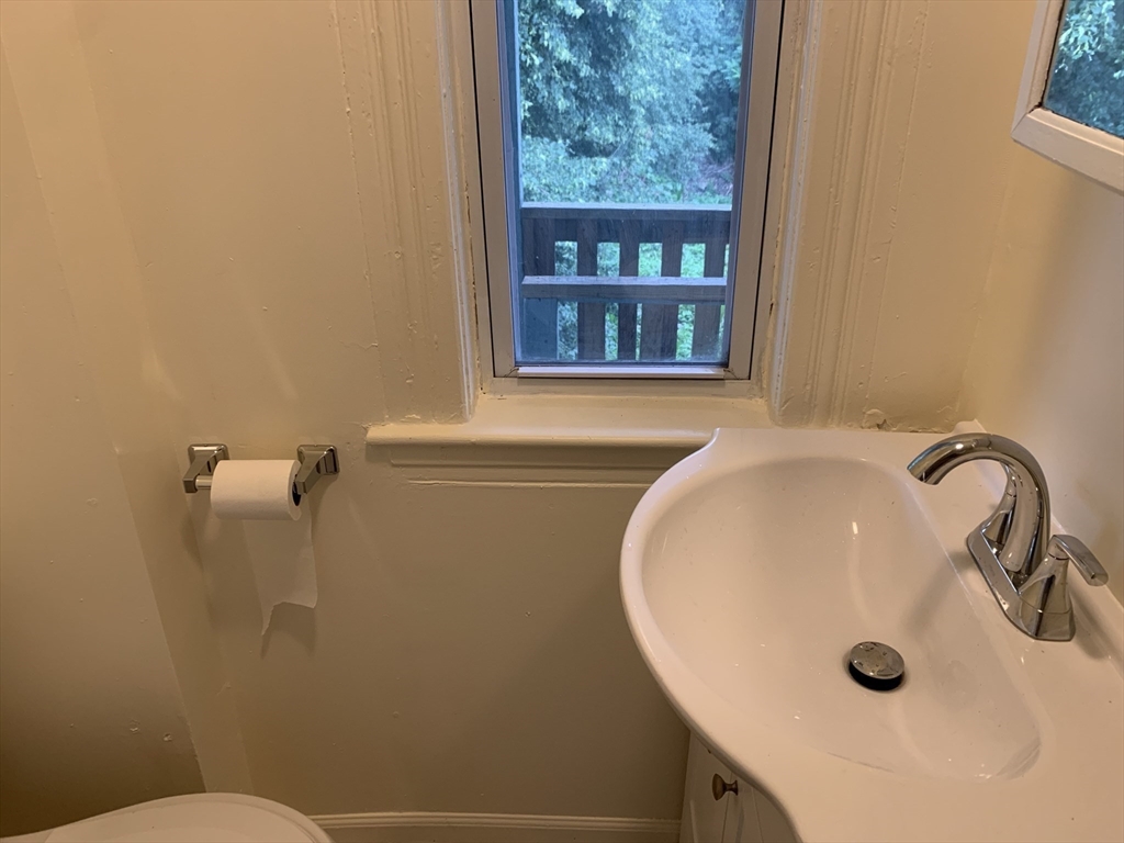 4 South Ward Street Worcester, MA 01610 - Photo 14 of 24