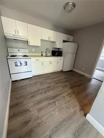 $1,095 | 962 19th Avenue South, Unit A, St. Petersburg, FL 33705