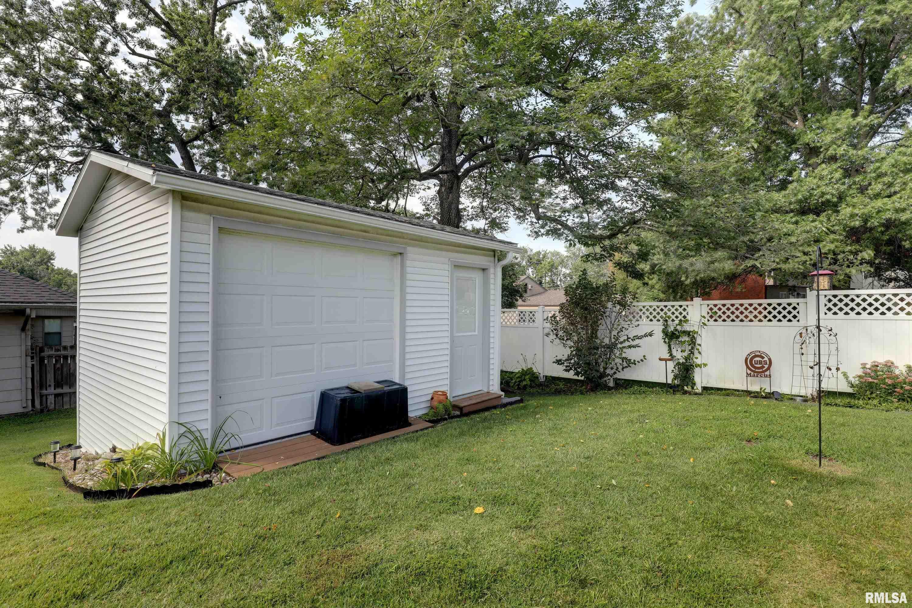 728 Ridgewood Drive Quincy, IL 62301 - Photo 25 of 25 Gallery Image 25