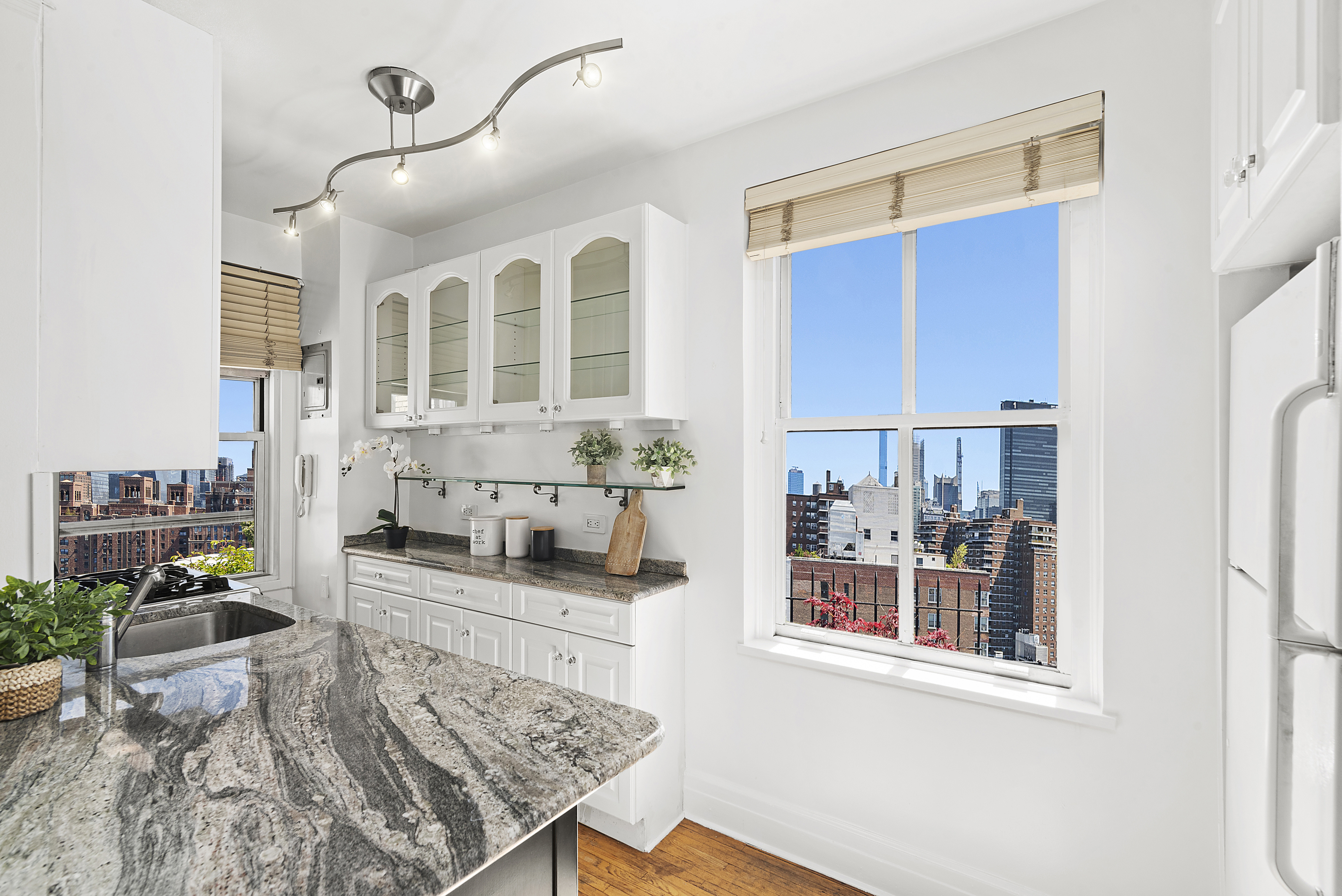 365 West 20th Street, Unit 14B Manhattan, NY 10011 - Photo 3 of 7