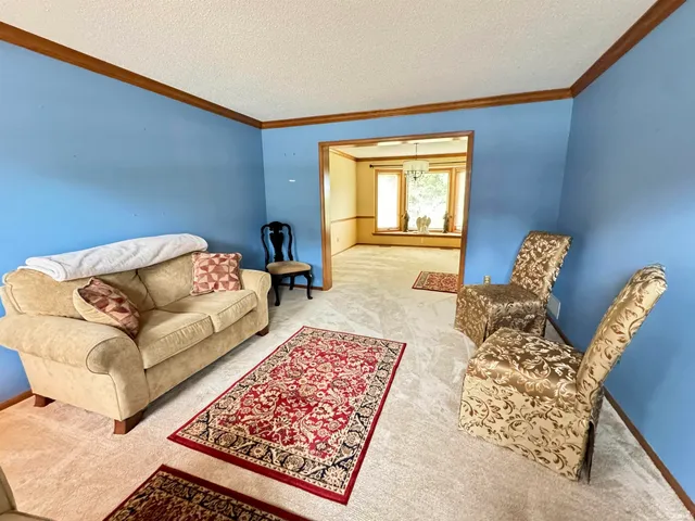 $362,999 | 1503 Edgewood Drive, Kendallville, IN 46755