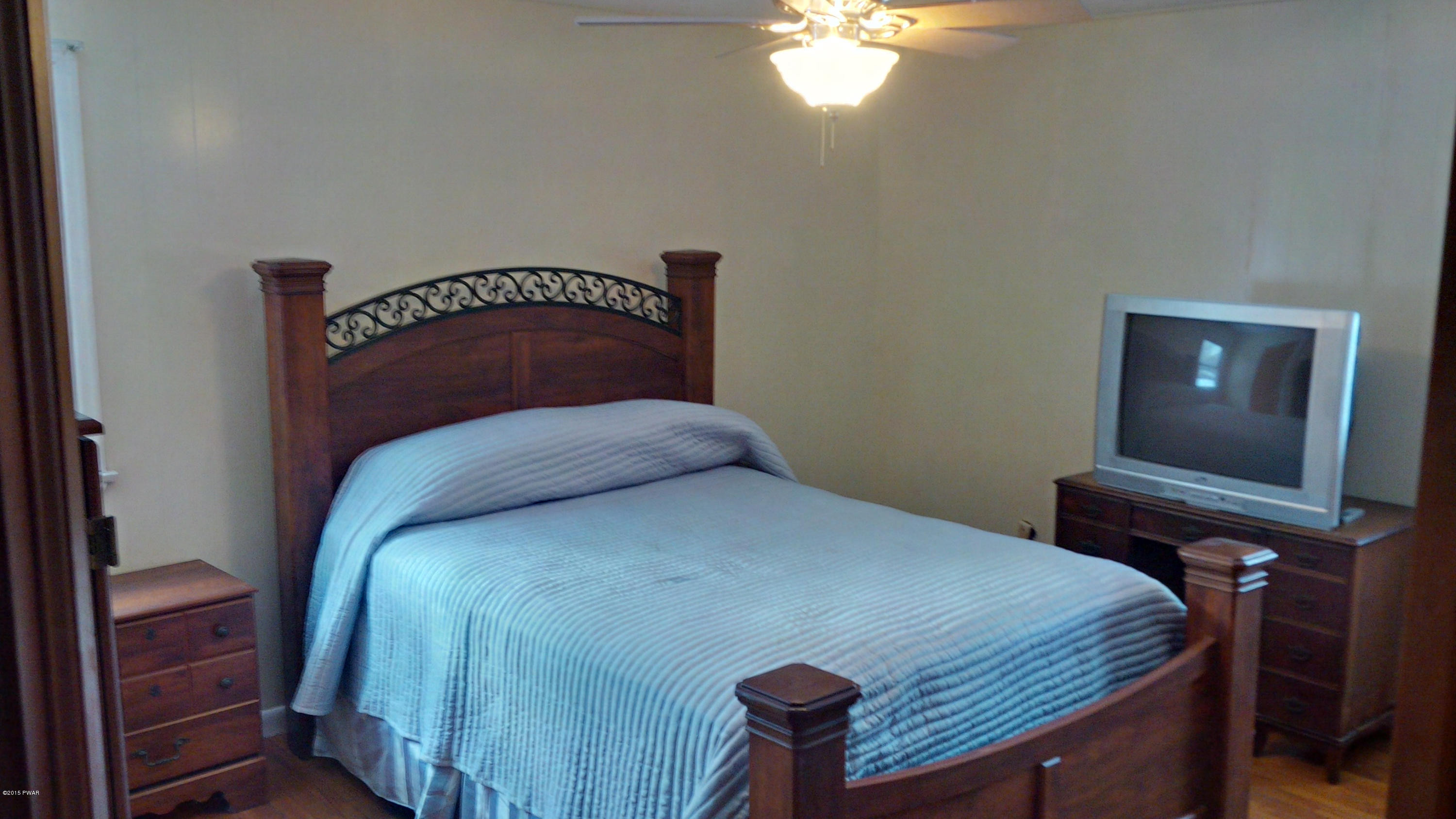 727 Rose Hill Road Lake Como, PA 18437 - Photo 10 of 33