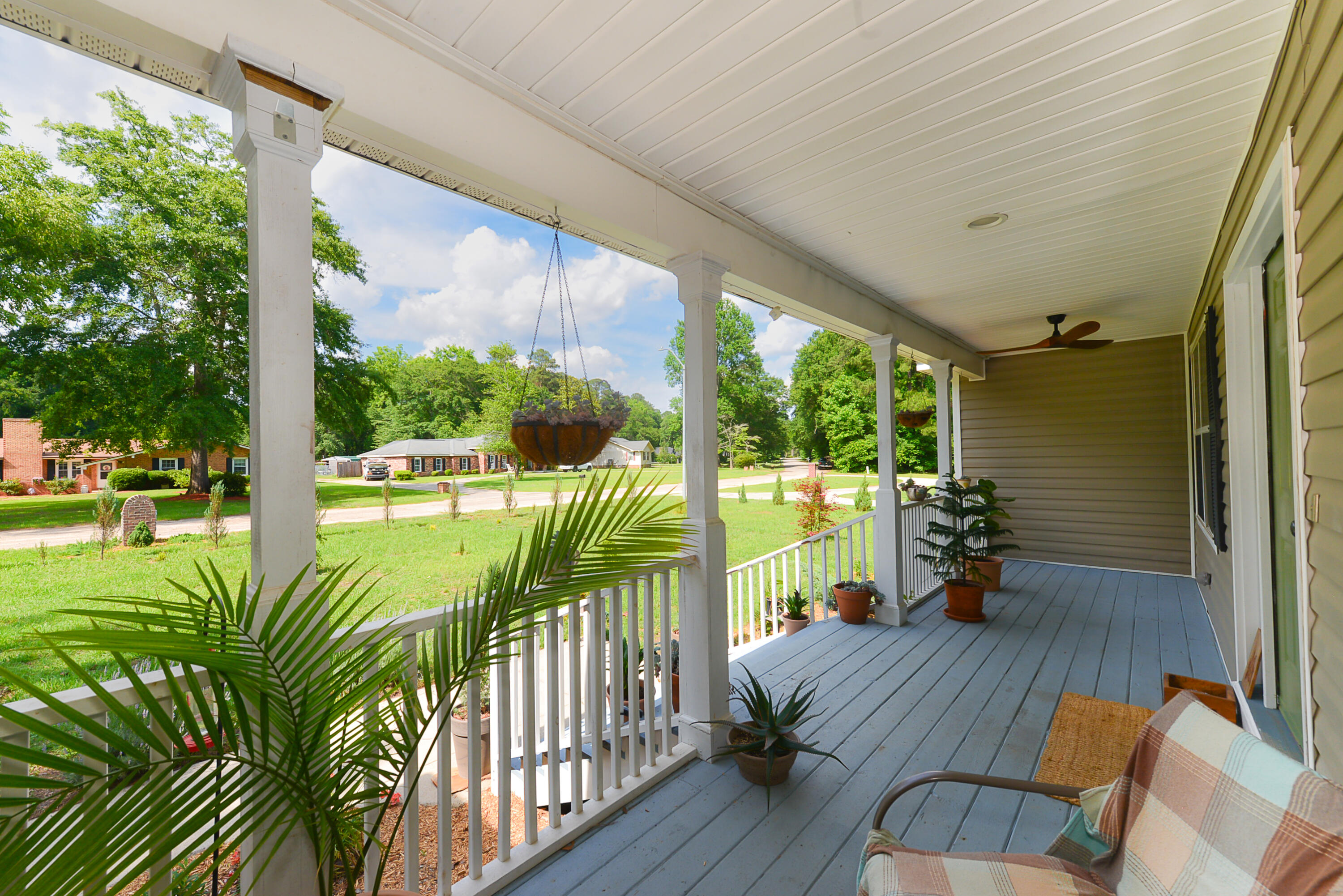 2154 Tanglewood Road Sumter, SC 29154 - Photo 4 of 57 5.5