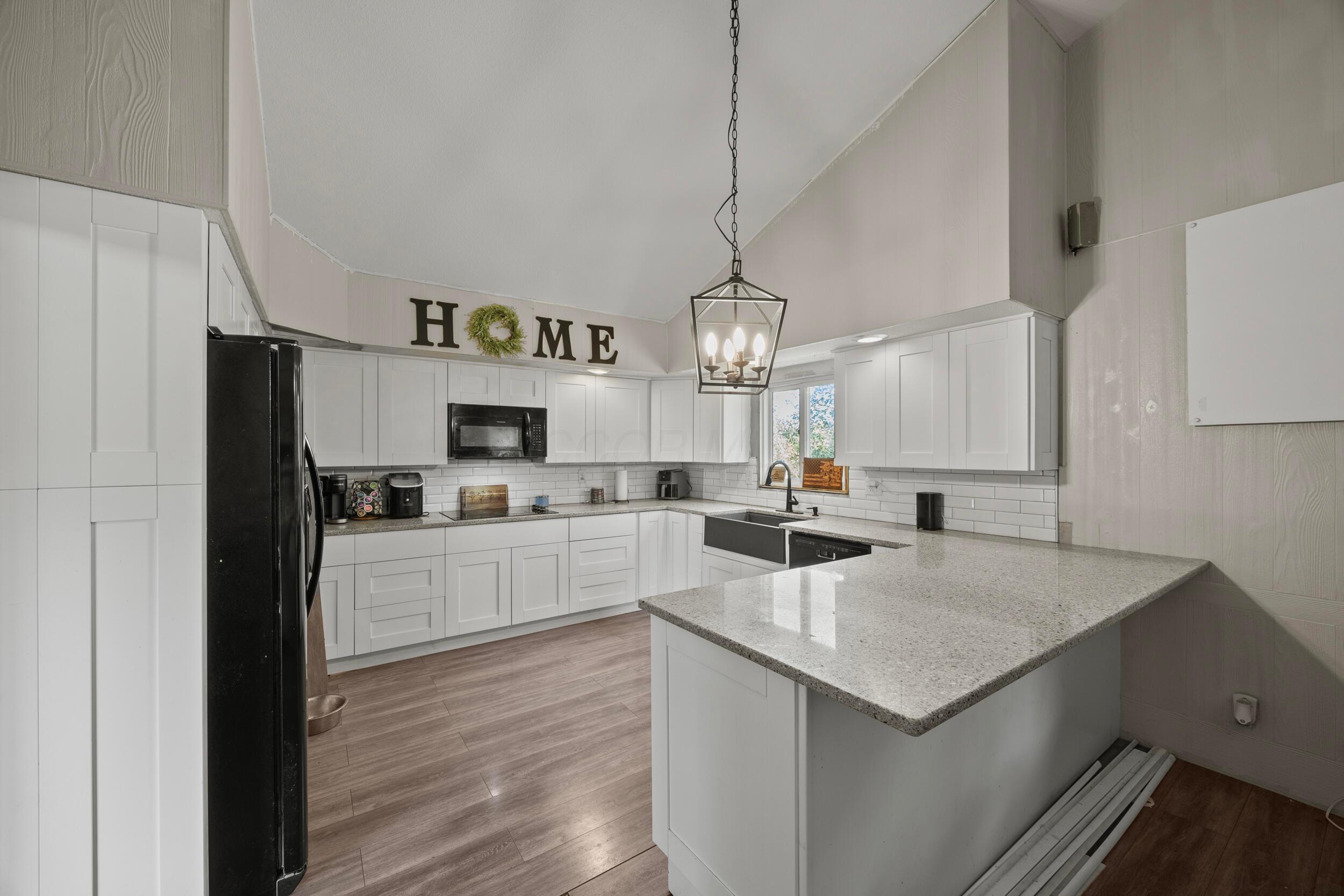 12665 National Road Southeast Heath, OH 43056 - Photo 2 of 28