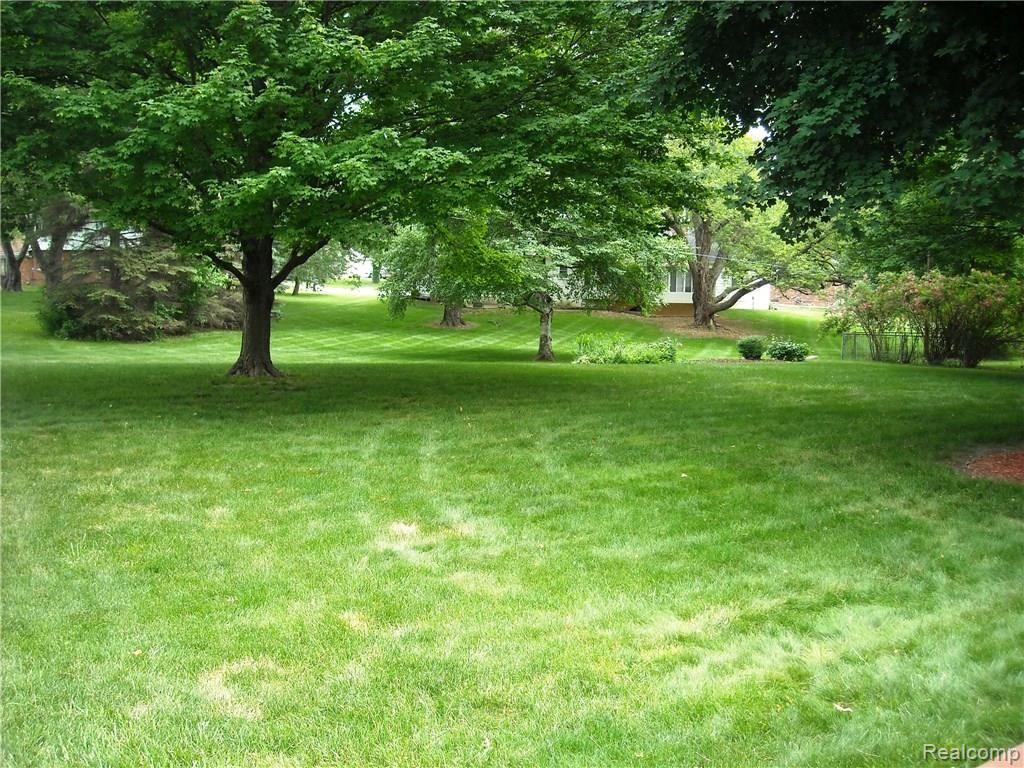 1198 North Linden Road Flint, MI 48532 - Photo 24 of 28