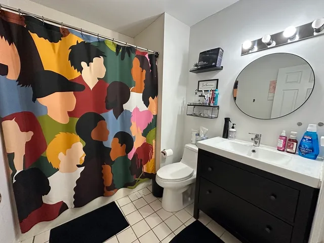 $3,300 | 66 St James Place, Unit 208, Boston, MA 02119