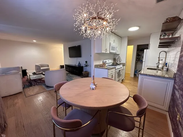 $3,300 | 66 St James Place, Unit 208, Boston, MA 02119