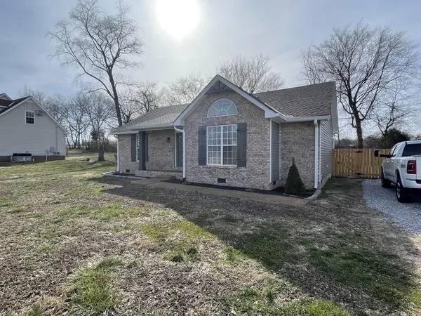 $1,800 | 116 Cora Street, Portland, TN 37148