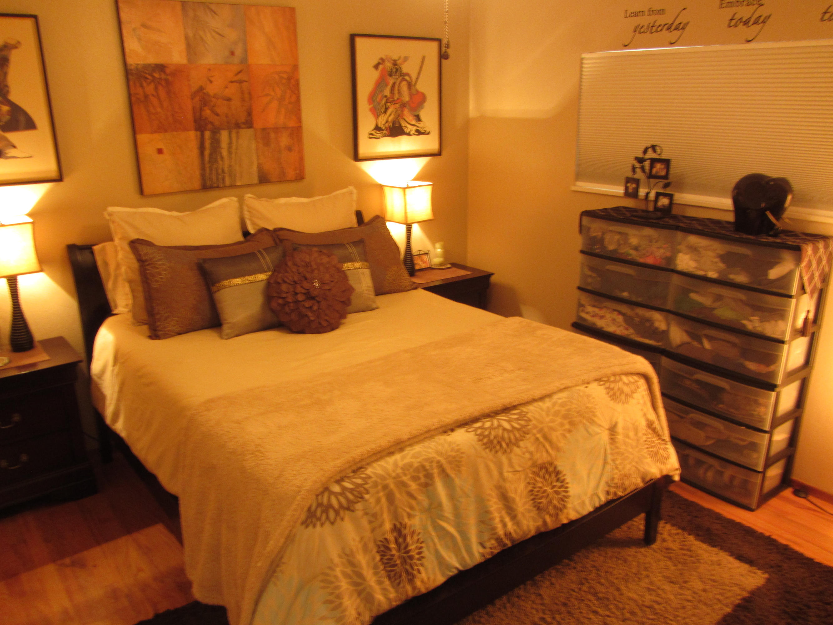 2862 Irwin Road Redding, CA 96002 - Photo 14 of 19 a bed sitting in a bedroom next to a window