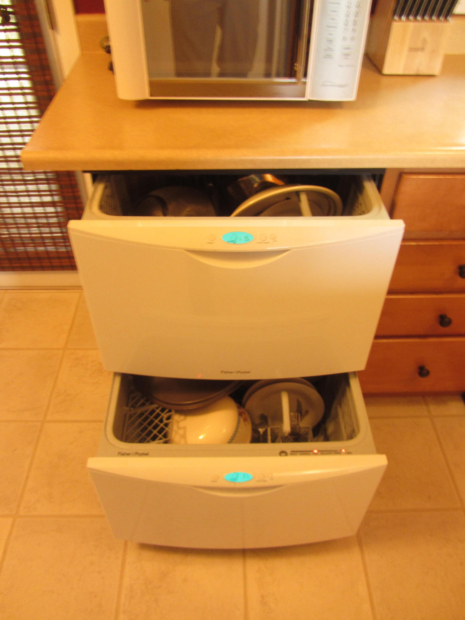 2862 Irwin Road Redding, CA 96002 - Photo 17 of 19 a view of utility room