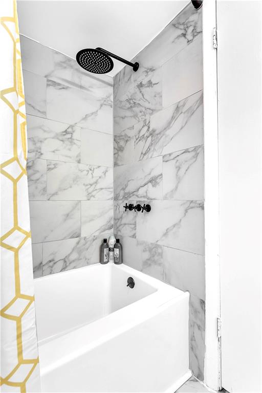 3571 Turner Heights Drive Decatur, GA 30032 - Photo 21 of 51 a bathroom with a bathtub