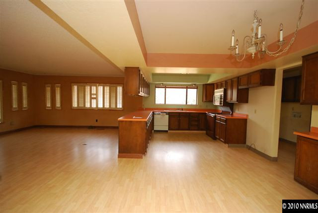 2385 Mueller Drive Reno, NV 89509 - Photo 4 of 9 Photo 4