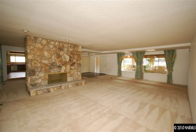 2385 Mueller Drive Reno, NV 89509 - Photo 6 of 9 Photo 6