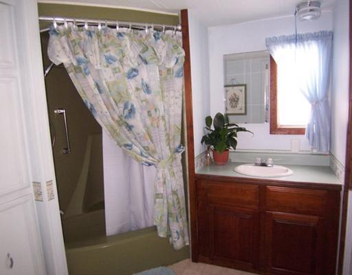 255 Whittier Road Farmington, ME 04938 - Photo 14 of 25 Bathroom.