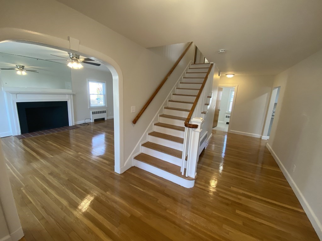 137 Main Street Waltham, MA 02453 - Photo 4 of 38