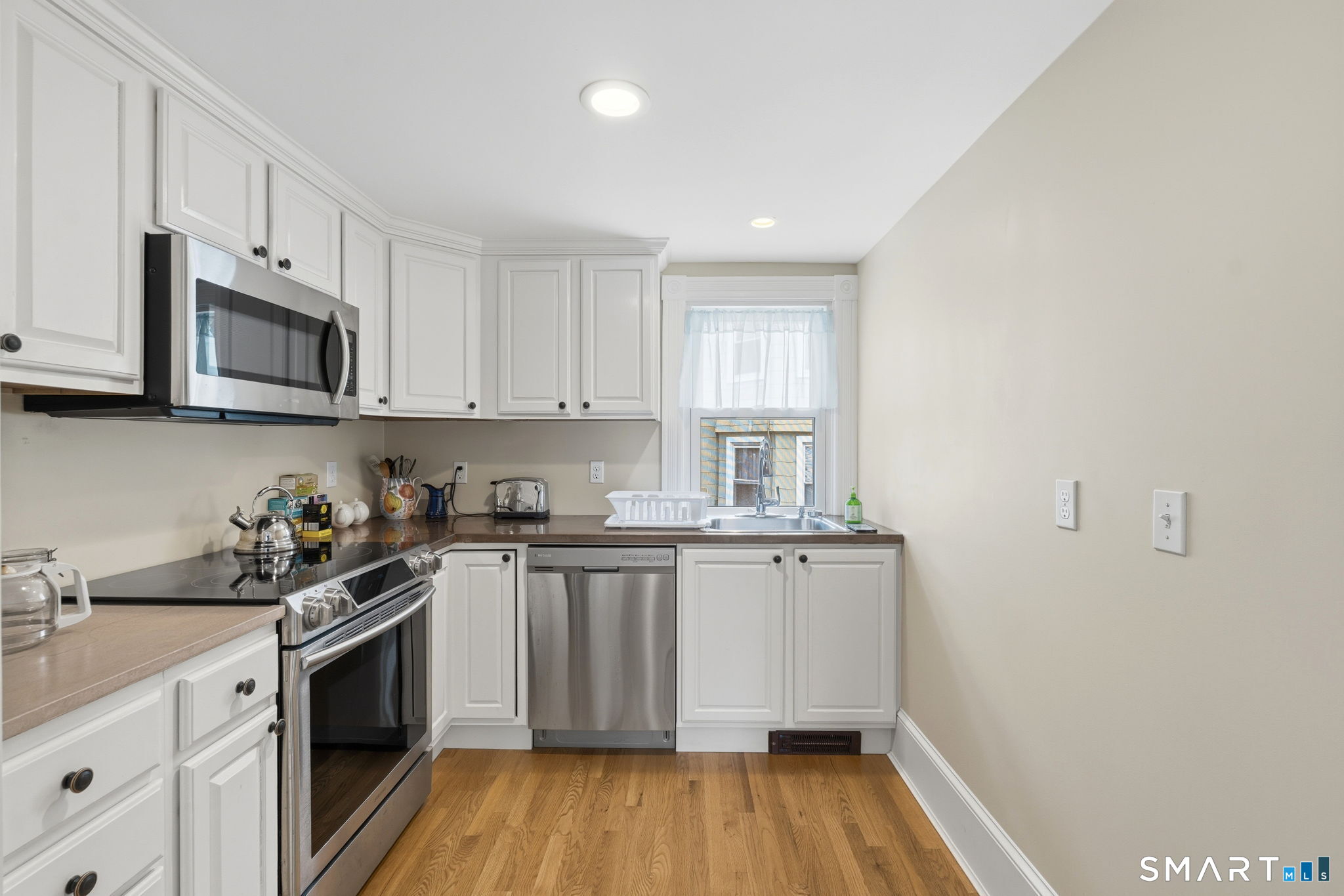 68 School Street Groton, CT 06340 - Photo 20 of 40