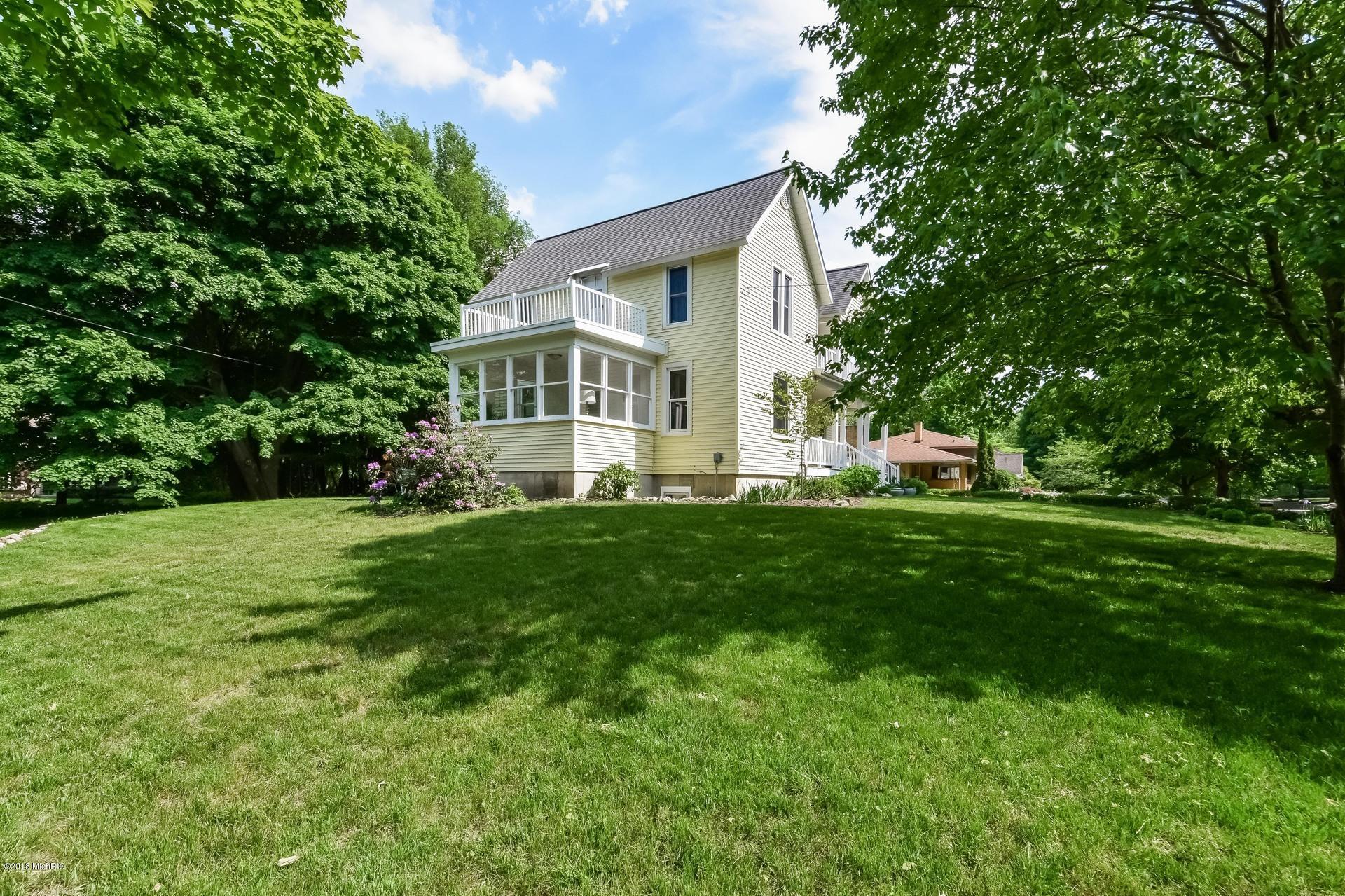 645 Lugers Road Holland, MI 49423 - Photo 3 of 37 003-Front_View-5816458-medium