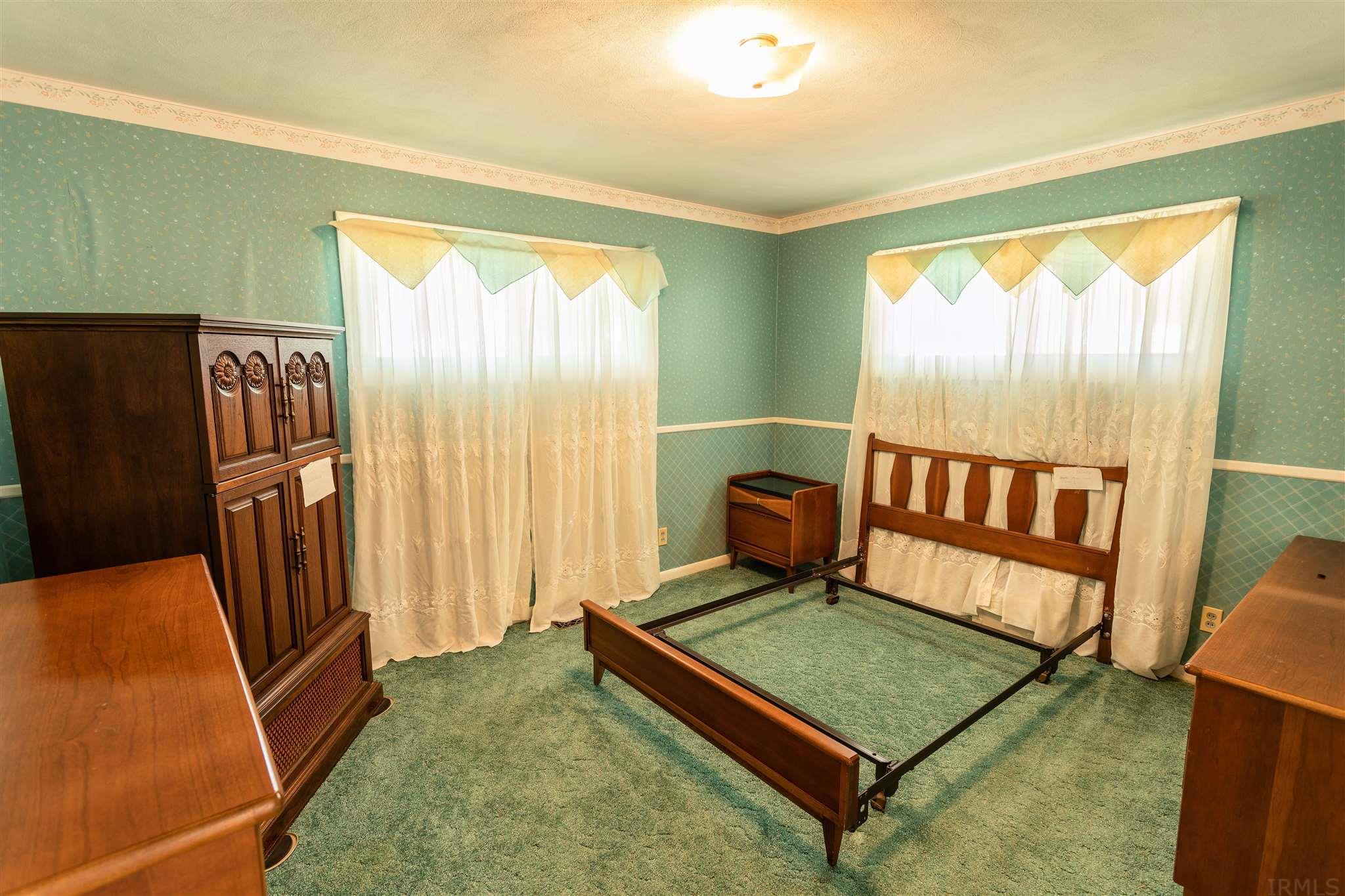 517 Oxford Road Anderson, IN 46012 - Photo 20 of 29 Gallery Image 20