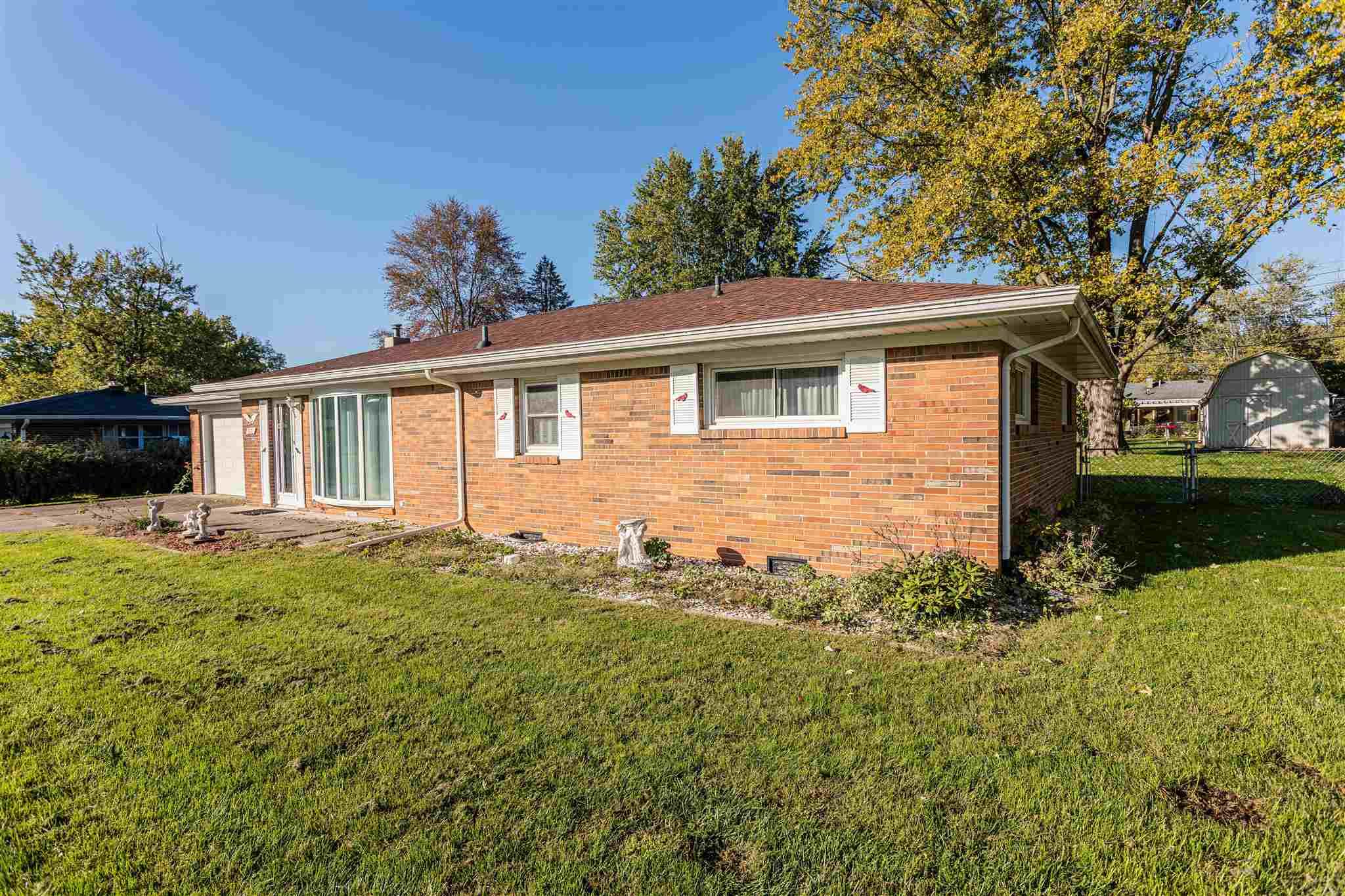 517 Oxford Road Anderson, IN 46012 - Photo 5 of 29 Gallery Image 5