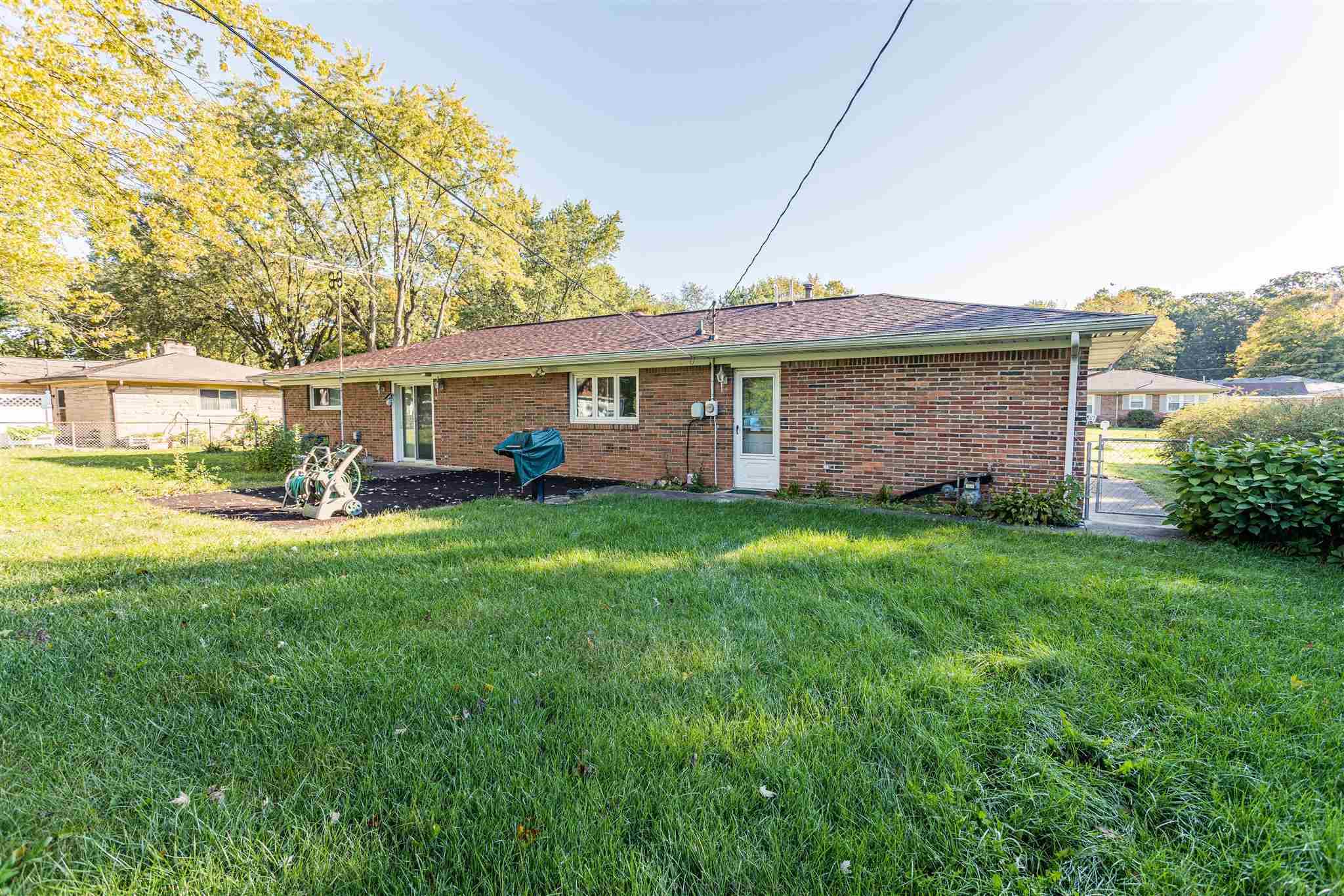 517 Oxford Road Anderson, IN 46012 - Photo 9 of 29 Gallery Image 9
