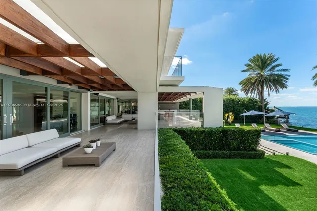 $250,000 | 360 Harbor Drive, Key Biscayne, FL 33149