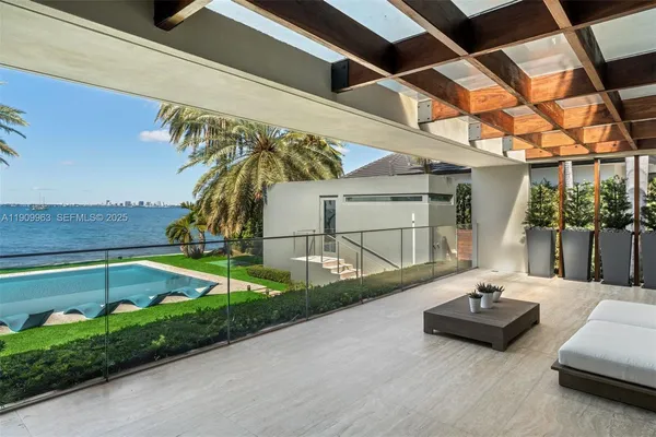 $180,000 | 360 Harbor Drive, Key Biscayne, FL 33149