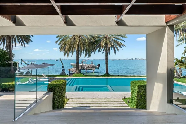 $180,000 | 360 Harbor Drive, Key Biscayne, FL 33149