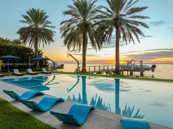 $180,000 | 360 Harbor Drive, Key Biscayne, FL 33149