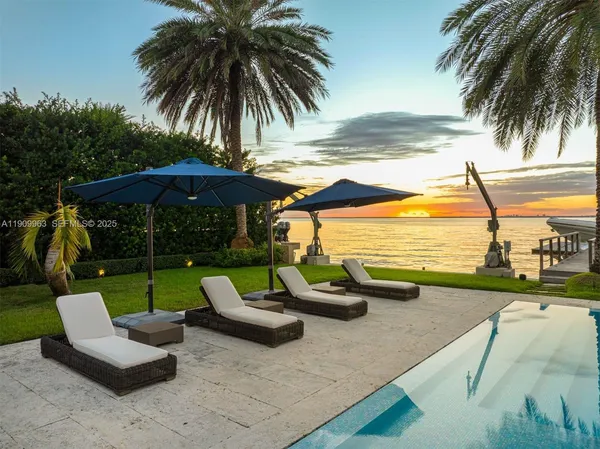 $180,000 | 360 Harbor Drive, Key Biscayne, FL 33149