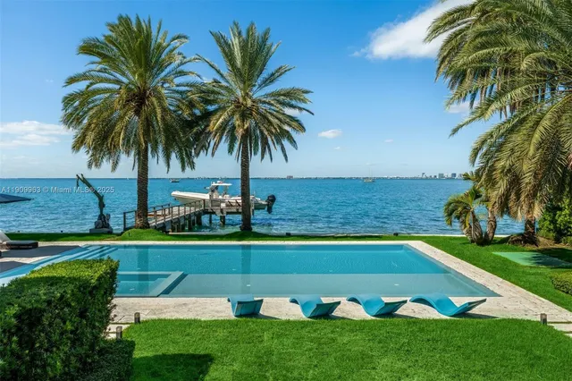 $250,000 | 360 Harbor Drive, Key Biscayne, FL 33149