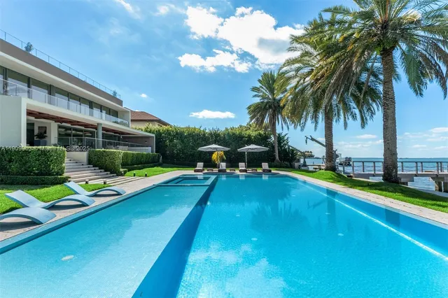 $250,000 | 360 Harbor Drive, Key Biscayne, FL 33149