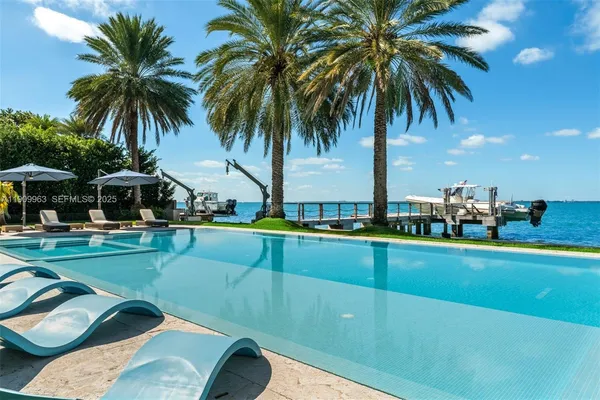 $180,000 | 360 Harbor Drive, Key Biscayne, FL 33149