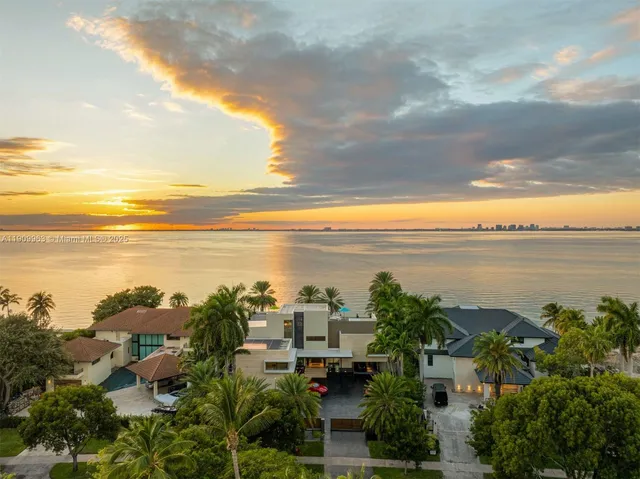 $250,000 | 360 Harbor Drive, Key Biscayne, FL 33149