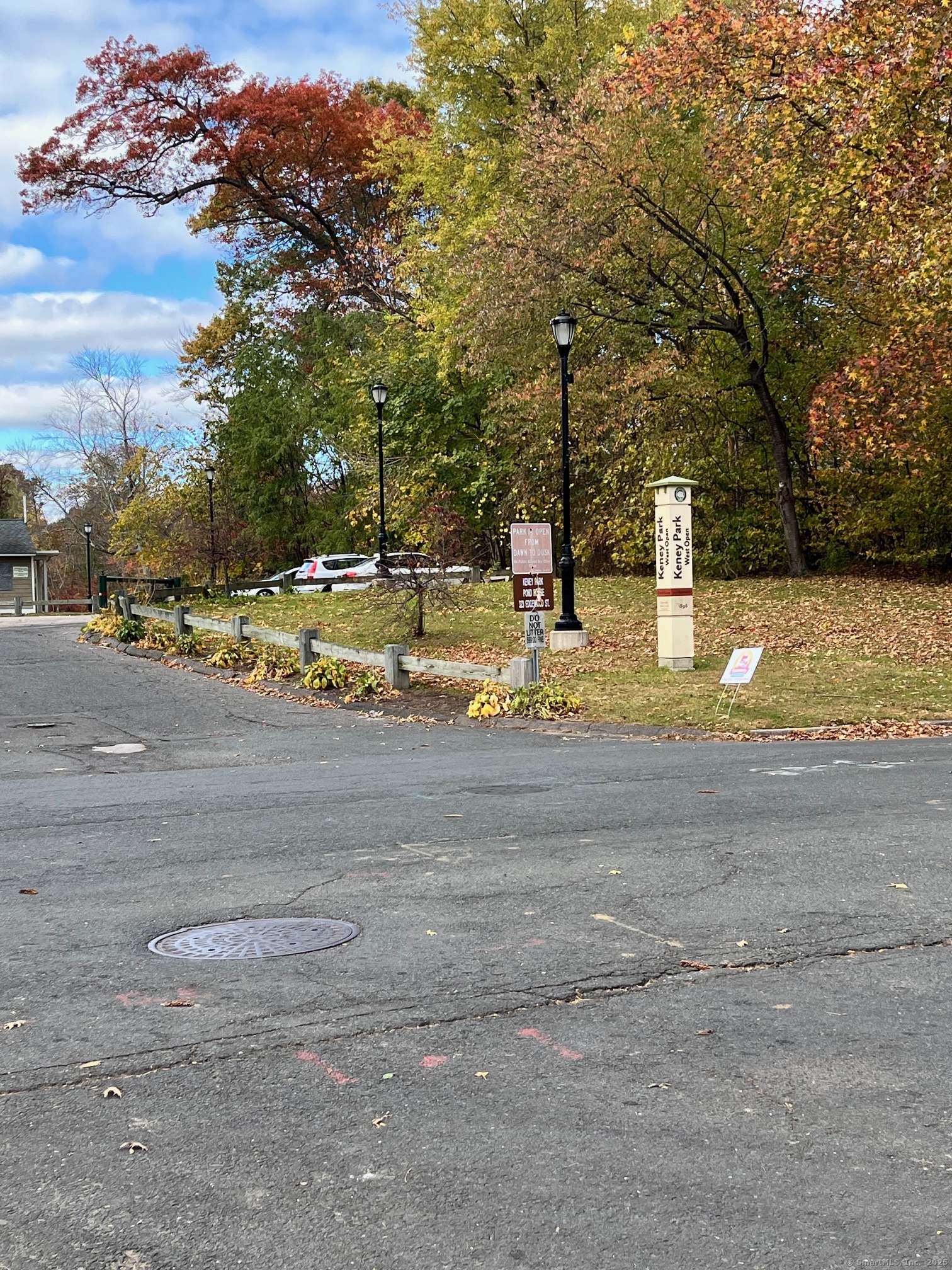 308 Edgewood Street, Unit 1 Hartford, CT 06112 - Photo 23 of 23 a view of a yard with large trees